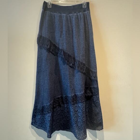 Gorgeous wool blend tiered maxi skirt with floral lace accents size medium - Picture 1 of 7